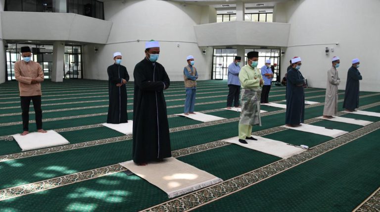 Jemaah Solat Lima Waktu, Solat Jumaat di Masjid Dan Surau Di Sabah Dihadkan