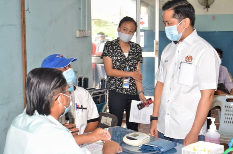 Proses Vaksinasi di Zon Pedalaman Sabah Berjalan Lancar