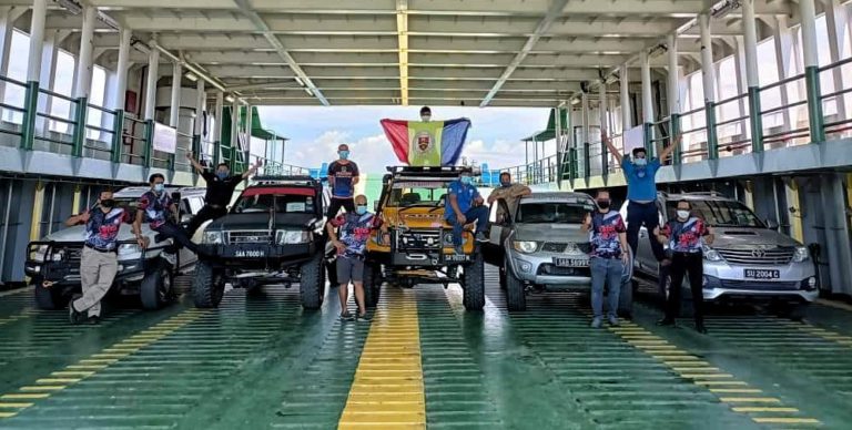 UMS 4WDVC Salur Bantuan kepada Staf Hospital Labuan