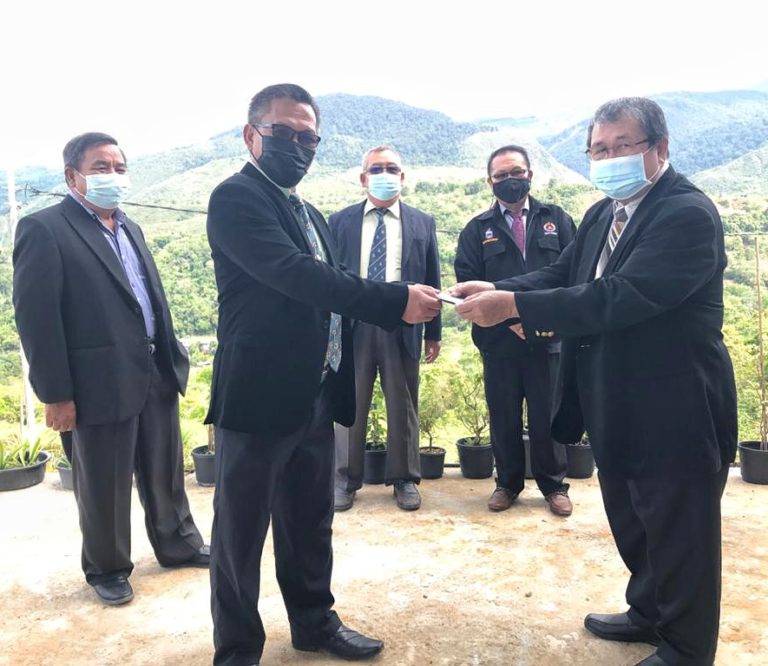 SMK Timbua Dapat Sumbangan Bina Pondok Wifi