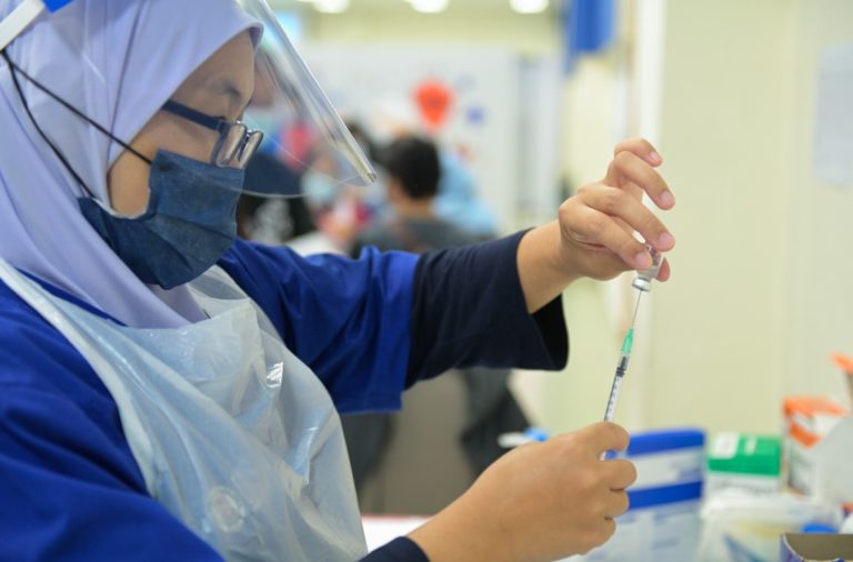 PPV IPT-UMS Telah Laksana 27,105 Suntikan Vaksin COVID-19