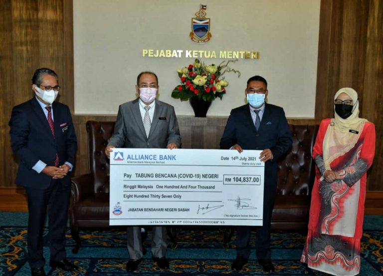Penjawat Awam Negeri Menyumbang Kepada Tabung COVID-19 Sabah