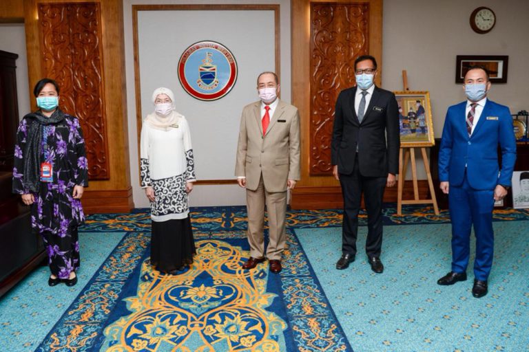 Hajiji Terima Kunjungan Hormat Pengarah JKNS Baharu