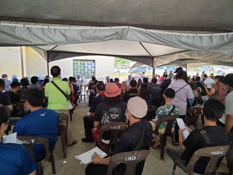 Program ‘Outreach’ Vaksinasi Tenom Bukti Rakyat Luar Bandar Tidak Sabar Terima Vaksin