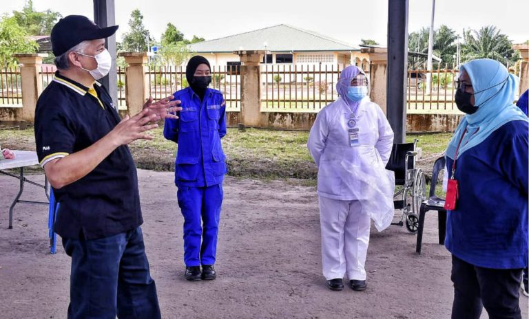 Rakyat Sabah Bersemangat Terima Vaksin, Mahu Bekalan Terus Mencukupi – Mohd Arifin