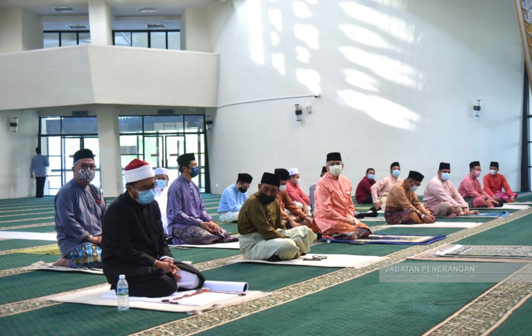 Solat Sunat Aidiladha Di Masjid Negeri Patuh SOP