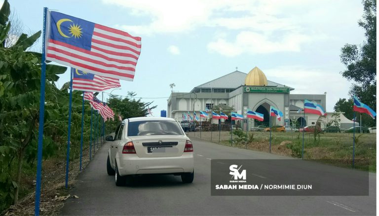 AJK MPT Kibar Jalur Gemilang Semarak Semangat Merdeka