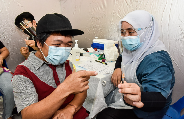 PICK : Gelagat Penerima Vaksin Golongan OKU Curi Tumpuan