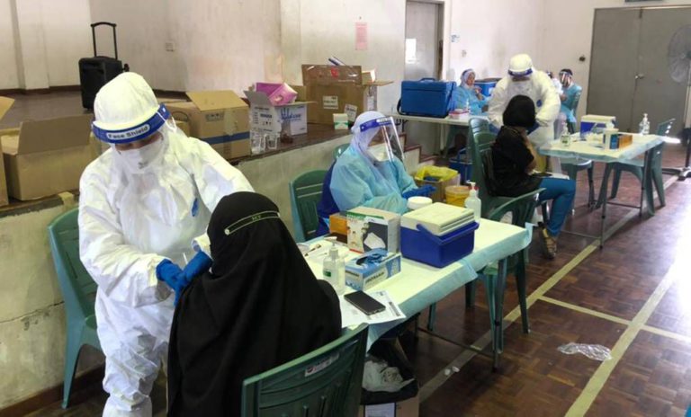 PICK : UMS Bantu Laksana Pemberian Vaksinasi Kepada Penduduk Terjejas PKPD