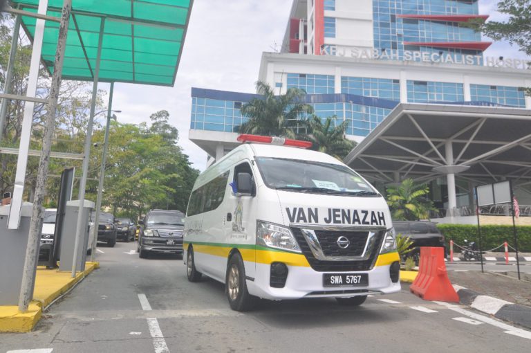 Jenazah Allahyarham Lajim Ukin Selamat Dikebumikan