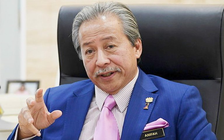 Anifah Aman diumum pengerusi Perbadanan Labuan yang Baharu