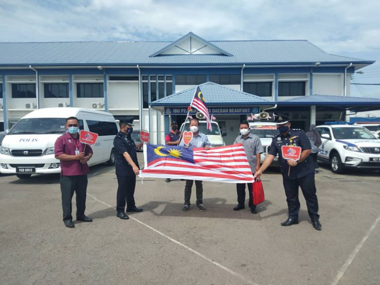 Dua Agensi Penguatkuasa Terima 100 Helai Jalur Gemilang