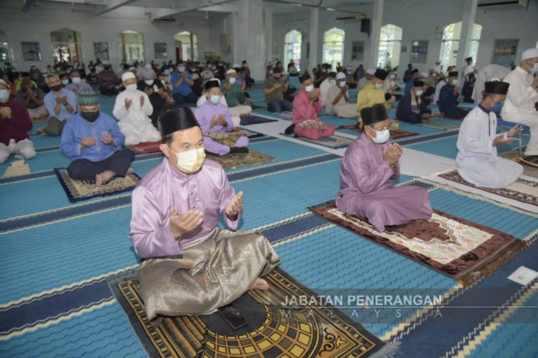 Sabah Benarkan 100 Jemaah Tunai Solat Jumaat