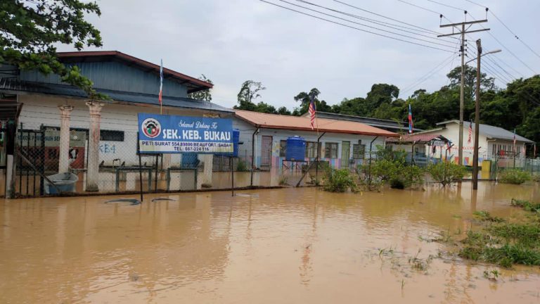 Banjir – 60 Kampung Di Beaufort, Membakut Terjejas