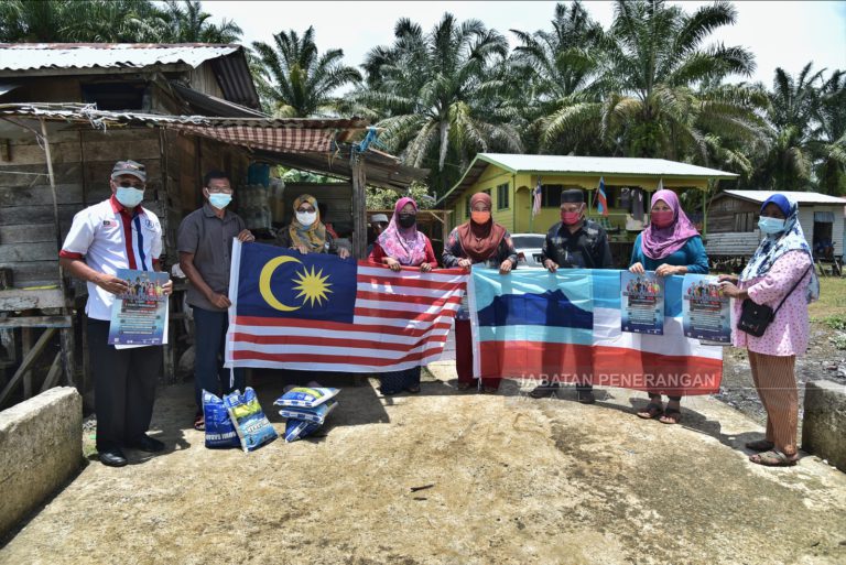 250 Jalur Gemilang, Bendera Sabah Diagih