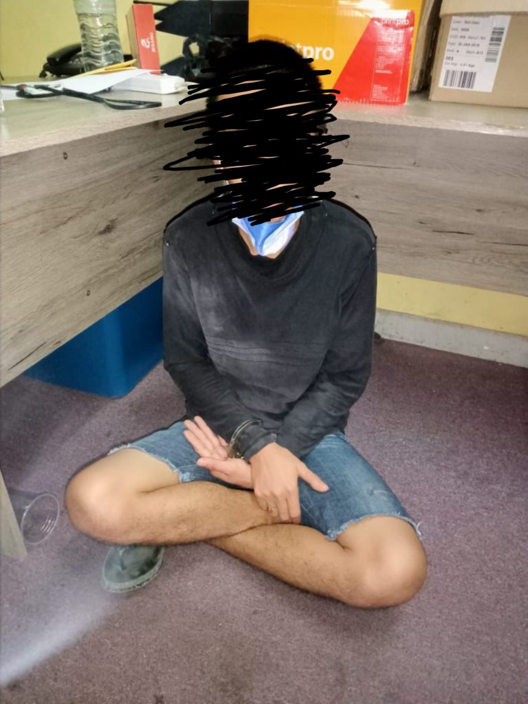 Tikam Kepala Adik Gara-Gara Tidak Diberi Wang