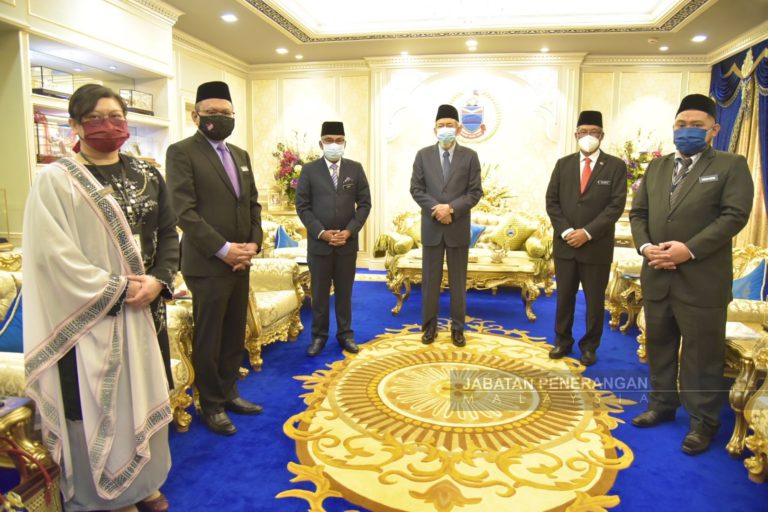 Tun Juhar Terima Kunjungan Hormat Setiausaha Kerajaan Negeri Sabah