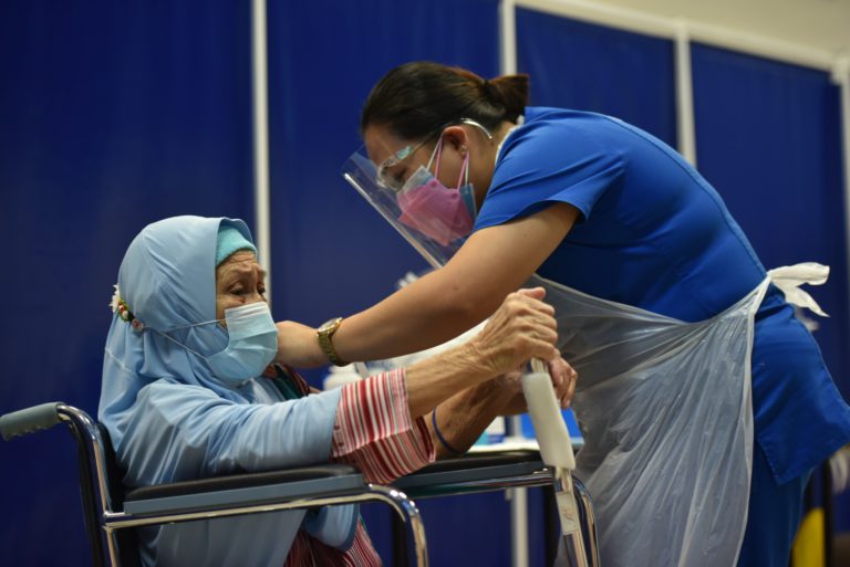 PICK: Sabah Terus Rekod Angka Tertinggi Dalam Pemberian Vaksin COVID-19