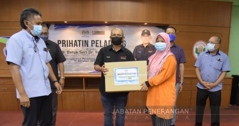 NAFAS Salur Sumbangan Prihatin Peladang RM100 Ribu