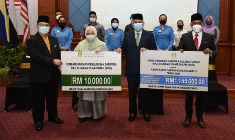 DBKK & JHEAINS Sumbang Bantuan Bakul Makanan Kepada Frontliners