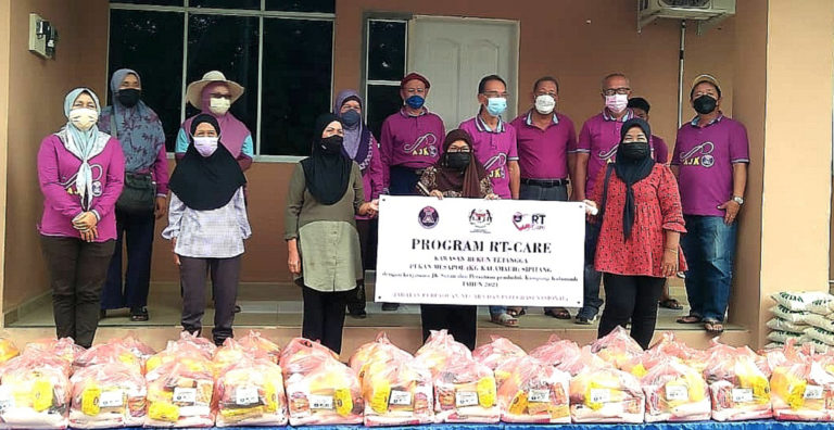 60 Penduduk Terima Bantuan RT Cares