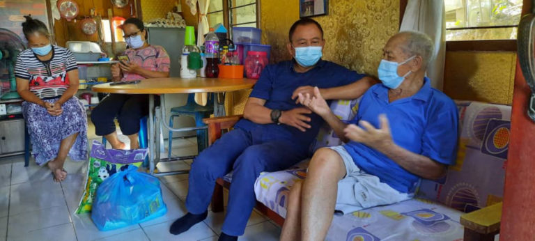 Warga Emas Pesakit Kanser Terima Kunjungan ADUN Tamparuli