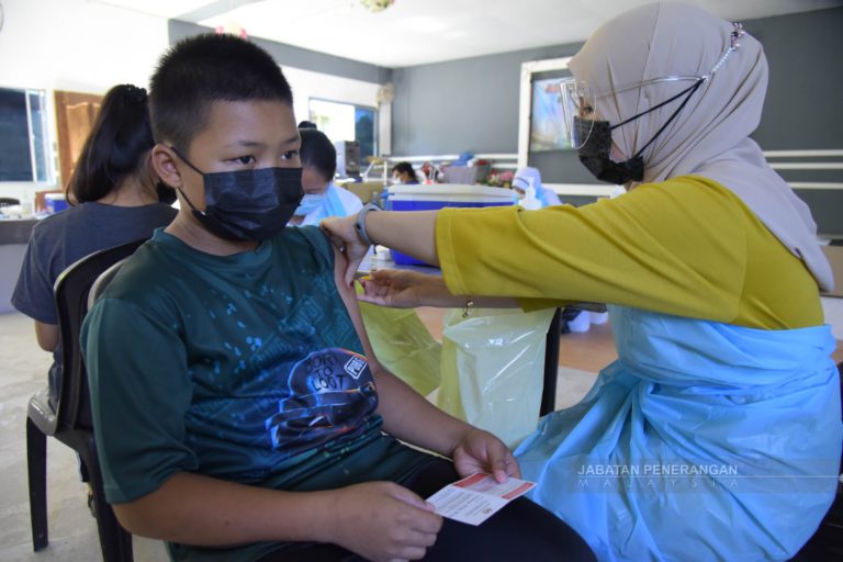 Vaksin COVID-19: Lebih lapan peratus populasi kanak-kanak terima dos pertama