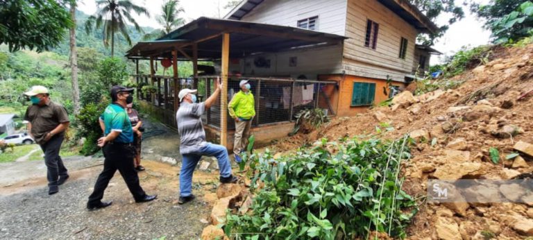 Jahid Lawat 6 Keluarga Terjejas Banjir Kilat & Tanah Runtuh