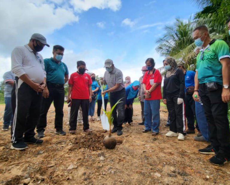 KOPDESA Kini Miliki Tapak Kedai Perniagaan Sendiri Di Tenghilan