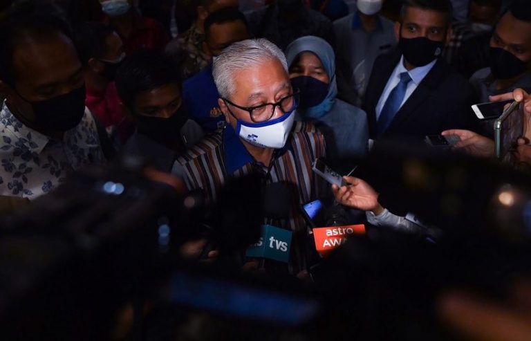 RFID: Kerajaan putuskan pengguna perlu diberi pilihan – Ismail Sabri