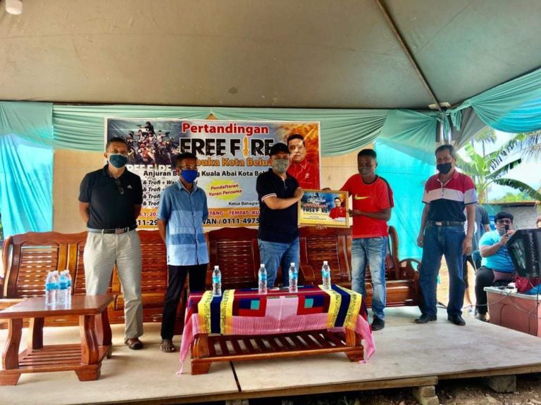 Ganding Bahu Dekati Golongan Muda