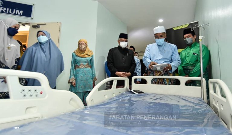 Tabung Haji Sumbang 81 Katil Kepada KKM