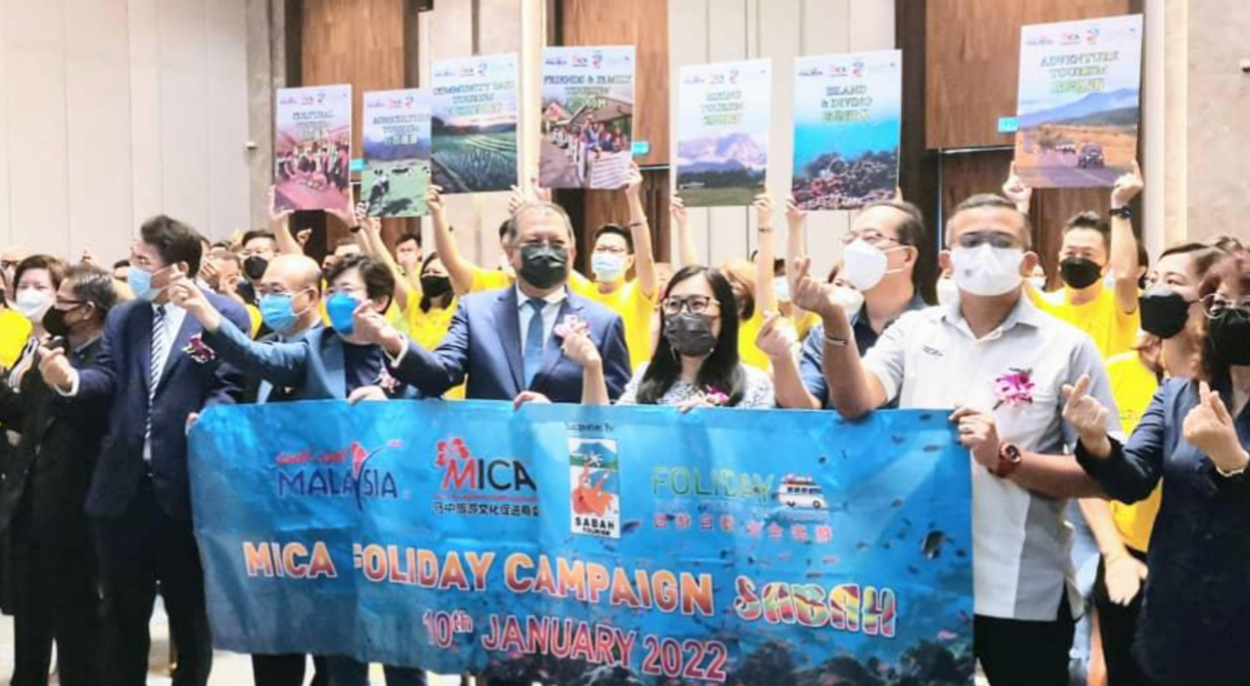 Datuk Joniston Bangkuai menghadiri acara Malaysian Inbound Chinese Association (MICA) B2B Networking di Kota Kinabalu pada Isnin.