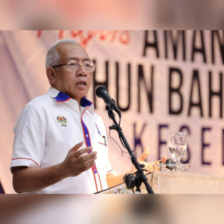 Menteri Pembangunan Luar Bandar (KPLB) Datuk Seri Mahdzir Khalid