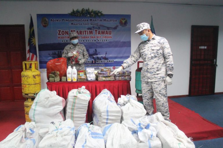 Dua Individu Seludup Barang Dari Negara Jiran Ditahan