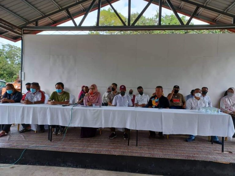 Johair Bersama Beberapa Pimpinan Warisan Bahagian Beaufort Umum Keluar Parti