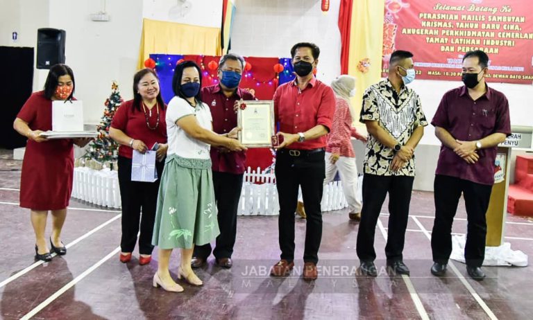 Beza Budaya, Bahasa Bukan Penghalang Masyarakat Bangunkan Negeri