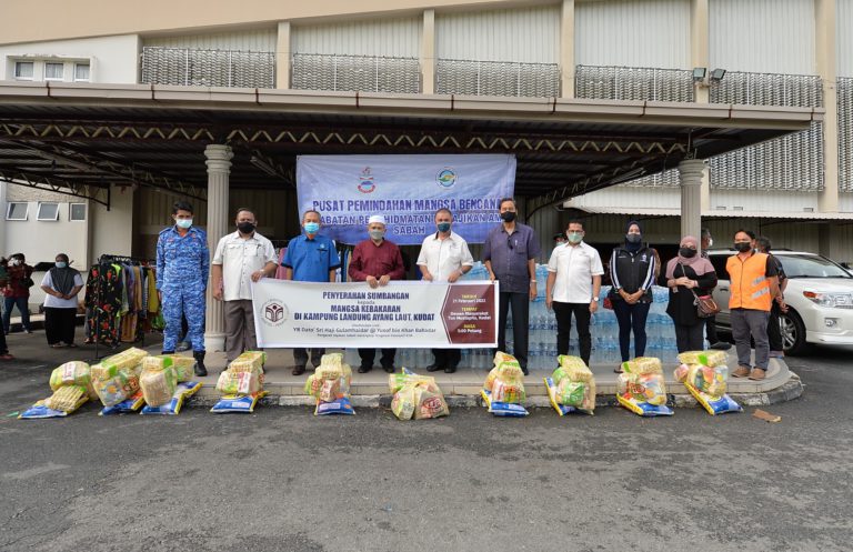 KYS Bantu Mangsa Kebakaran Di Kampung Landung Ayang Laut