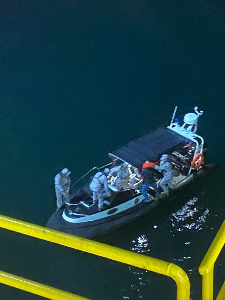 Maritim Malaysia Bantu Selamatkan Kru Kapal Rig Sapura