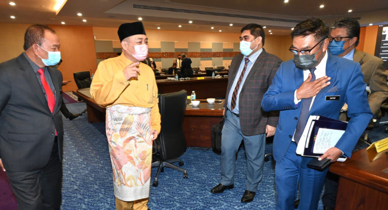 Ketua Jabatan Negeri, Persekutuan Perlu Pastikan Projek Pembangunan Dilaksanakan Segera – Hajiji