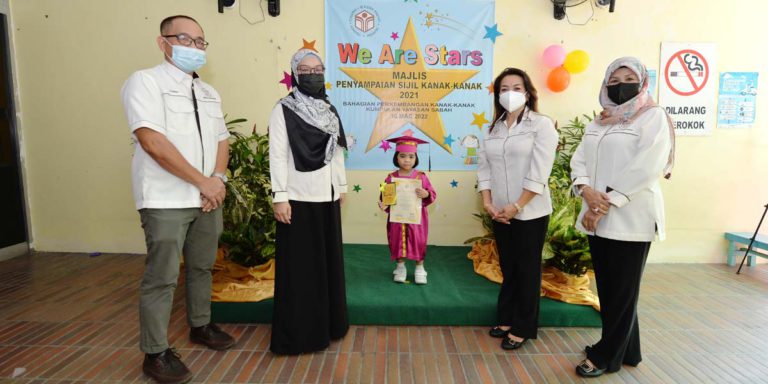 44 Kanak-Kanak Taska,Tadika KYS Terima Sijil Pendidikan Prasekolah