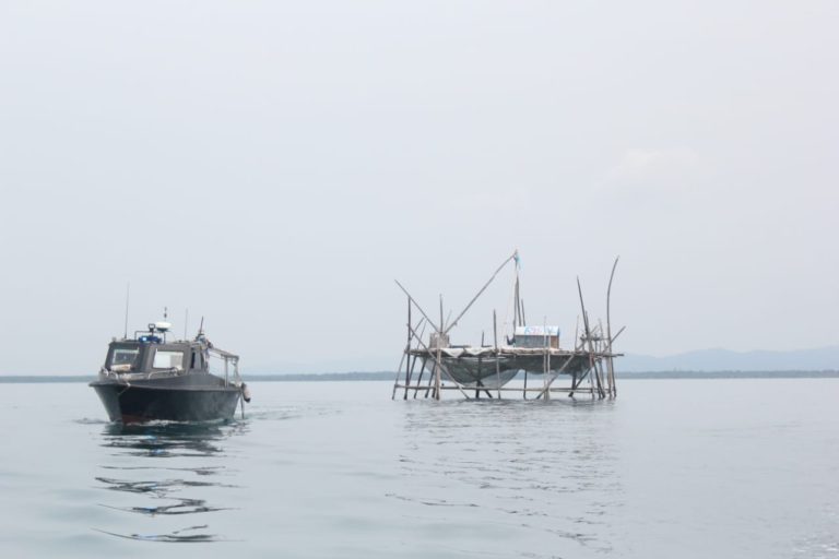 Maritim Malaysia Dan Jabatan Perikanan Banteras Pembinaan Bagang Haram