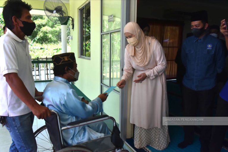 Moga Aidilfitri ini dapat bertemu dengan anak- Rashid