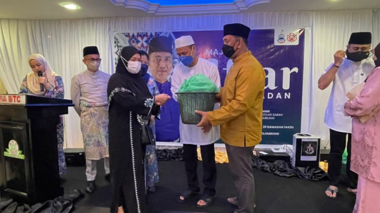 Kestabilan politik,ekonomi dan keselamatan sangat penting