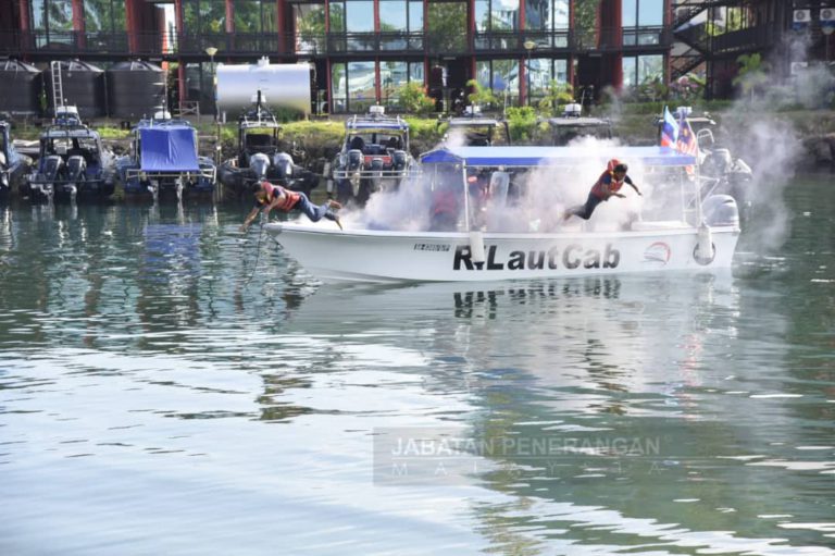 RENCANA : Simulasi menyelamat antara pengisian kursus pengurusan bencana