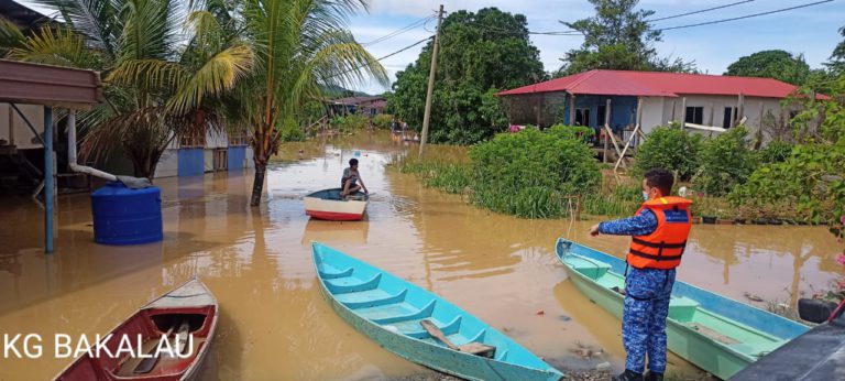 36 Kampung di Beaufort dinaiki air