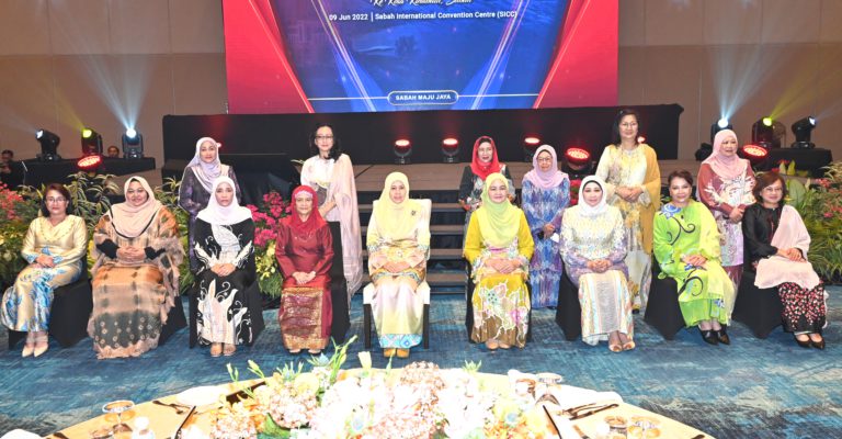 Majlis Makan Malam sempena lawatan rasmi isteri Premier Sarawak