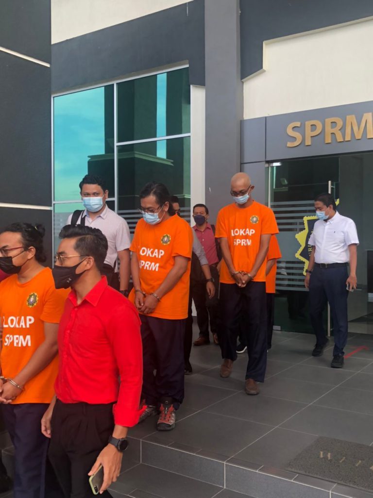 SPRM tahan 4 saspek disyaki buat tuntutan palsu projek RM300 juta 