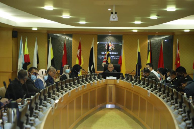 Harga siling baharu ayam, kadar subsidi diputuskan esok