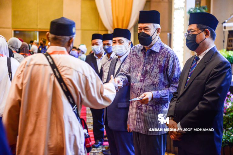 Jemaah haji dinasihatkan supaya sentiasa jaga kesihatan dan patuhi SOP semasa berada di Tanah Suci Mekah – Tun Juhar